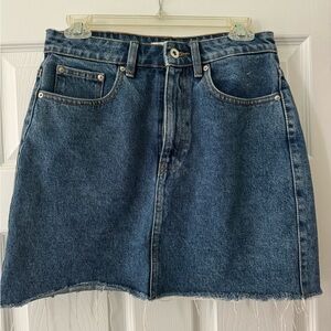 Zara medium denim short skirt! Trendy / mid blue wash jean